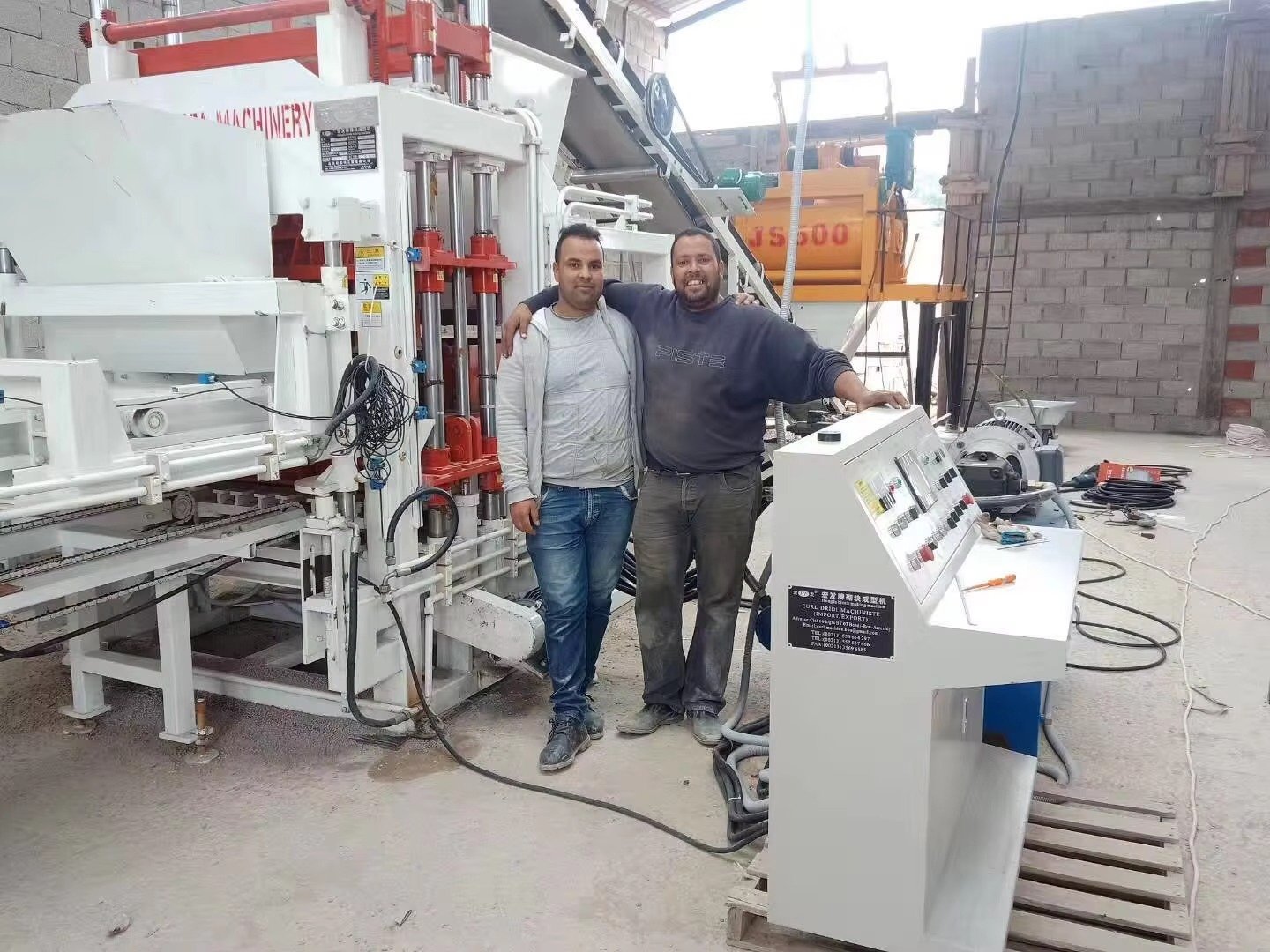 máquinas para fabricação de blocos e tijolos