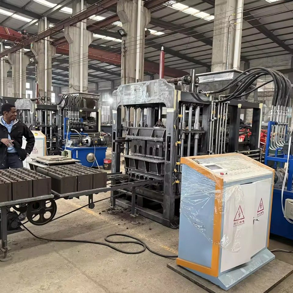 Máquina de Fazer Tijolo Maciço