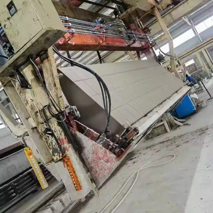 Sistema de vibração da máquina Qt4-26