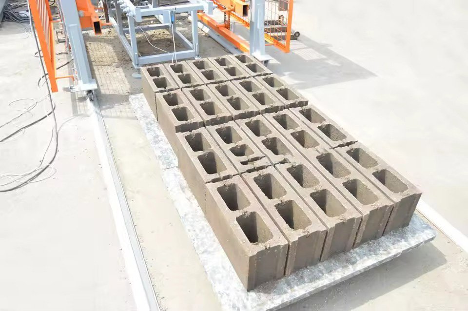 Máquina de Fabricar Bloco