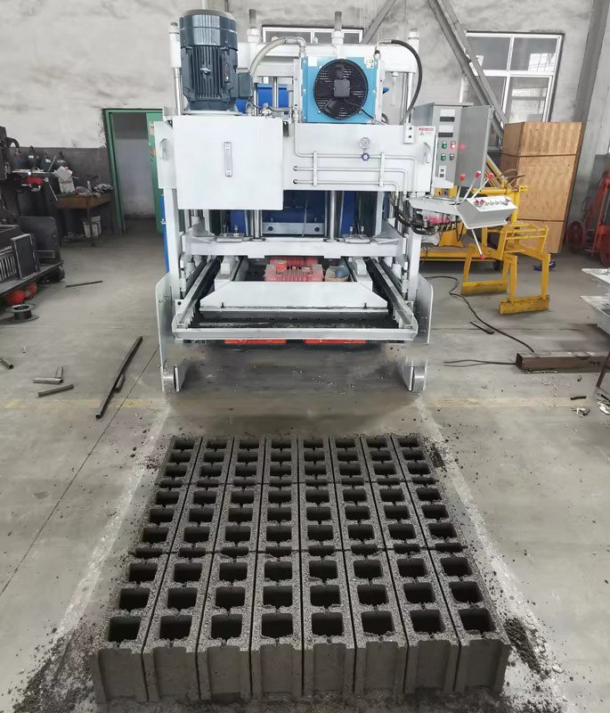 Máquina de Fabricar Bloco